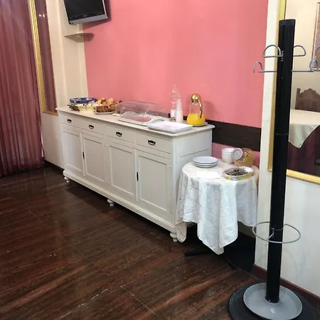 לינה וארוחת בוקר La Terrazza ברשה
